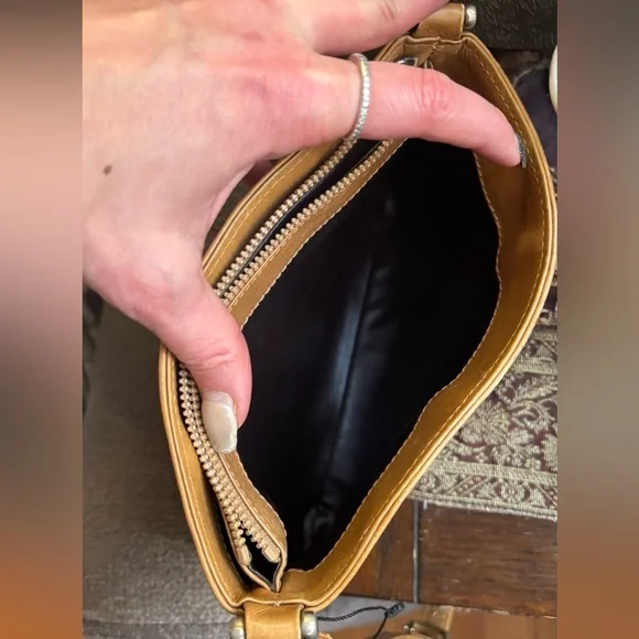 Authentic CELINE Brown macadam coated leather Patterned 3 compartments crossbody - Picture 11 of 16